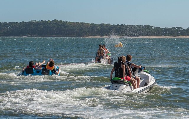 Flydering: Sjove og sikre aktiviteter til børn på vandet